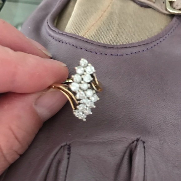 💍💍💍Beautiful Diamond Cluster Ring - Picture 3 of 7